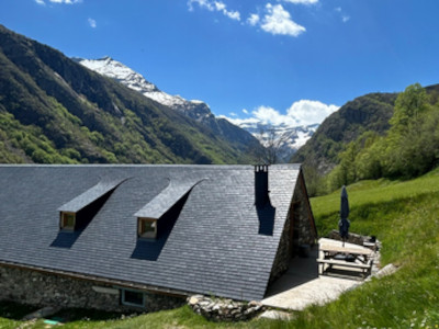 ferme de caractère, traditionnelle à Gavarnie-Gèdre *** face au Cirque de Gavarnie, Hautes-Pyrénées 65